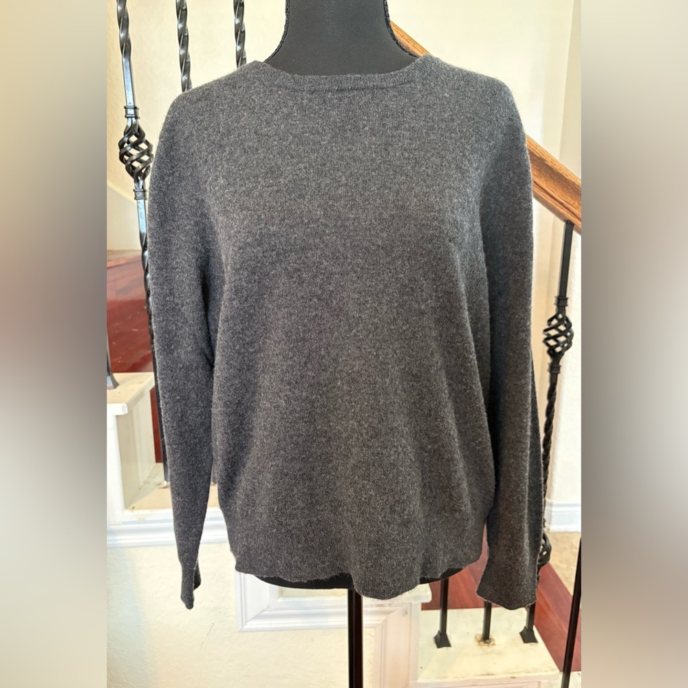 Quince Charcoal Cashmere Knit Sweater